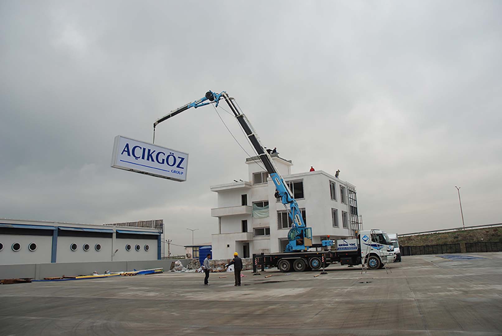 AÇIKGÖZ IŞIKLI TOTEM & TABELA